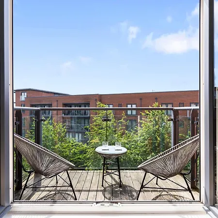 Centre Serviced Апартаменты *