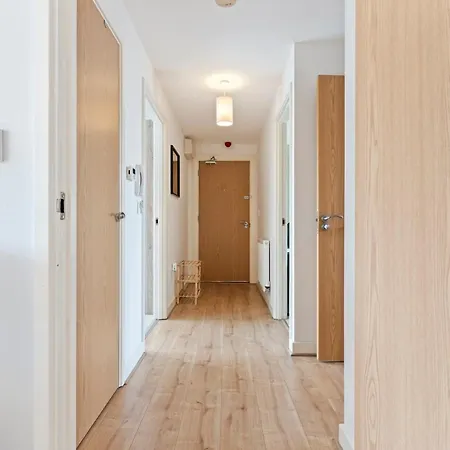 Apartment Centre Serviced
