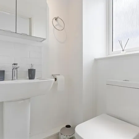 Centre Serviced Apartment *