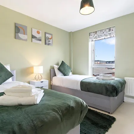 Centre Serviced Apartment *