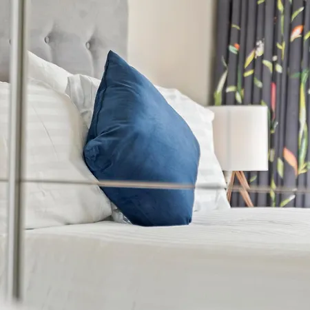 Centre Serviced Apartment