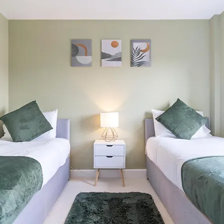 Apartment Centre Serviced
