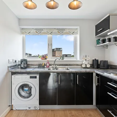 Centre Serviced Apartment *